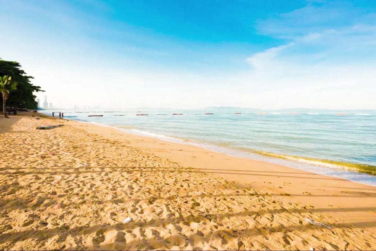 Dusit Grand Condo View Praia de Jomtien Exterior foto